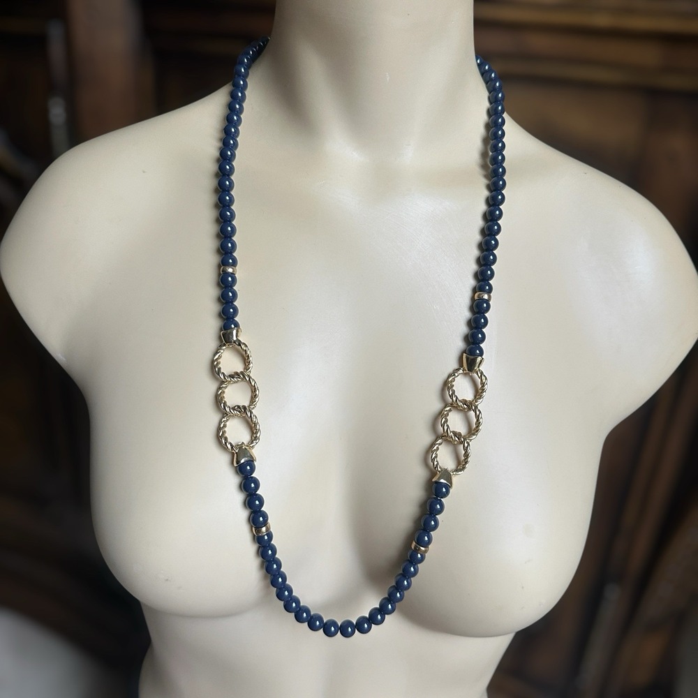 VTG Fashion Necklace 29.5 Inch Acrylic Blue Beads‎ Gold Ring Accent Korea Signed